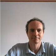 ingegnere esperienza ventennale esegue lezioni in materie ingegneristiche